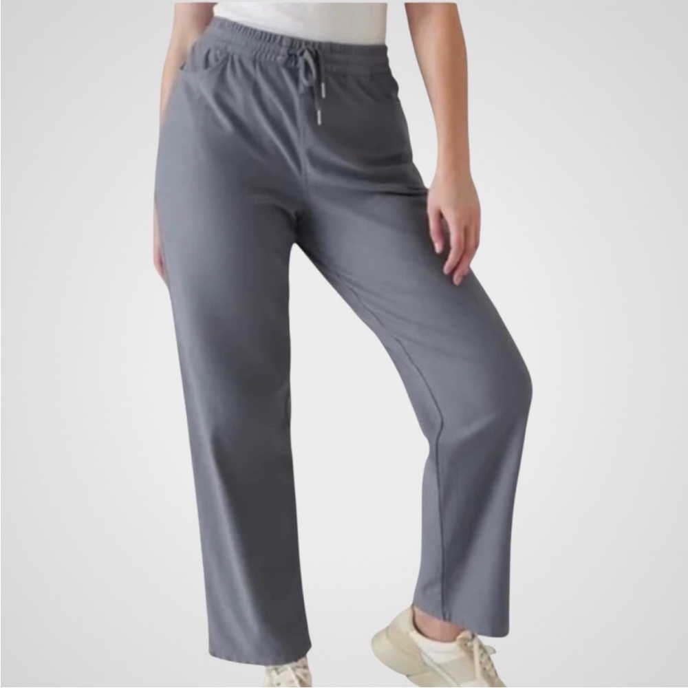 EUC Athleta Farallon Pants Grey Size XL
Retail $99.00 - Picture 2 of 11